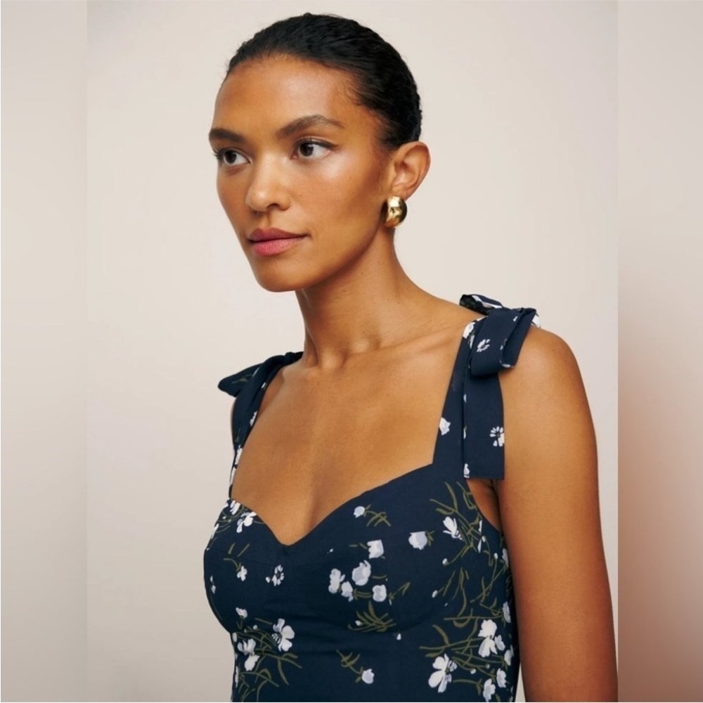 NWT Reformation Nadira Midi Dress in Chopine | Navy Floral - size 0 - Picture 2 of 10